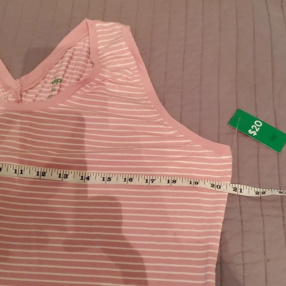 dip pink white